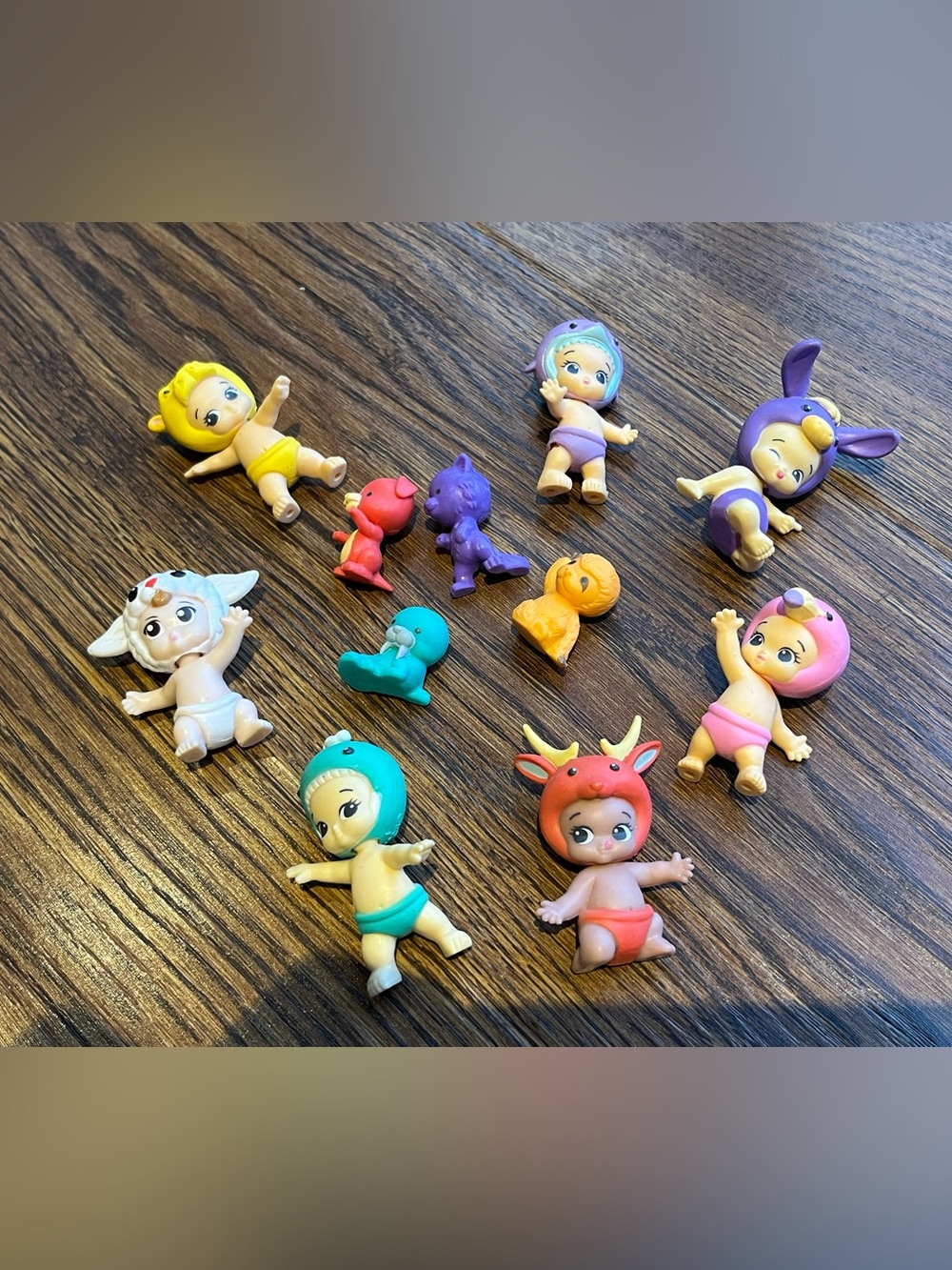 Mini twozies baby Animal Costume Dolls lot - Multicolor